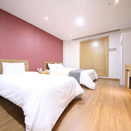 Golden Business Hotel Seosan Экстерьер фото