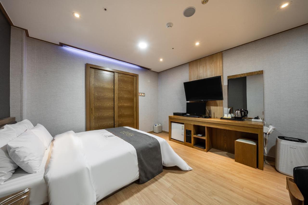 Golden Business Hotel Seosan Экстерьер фото