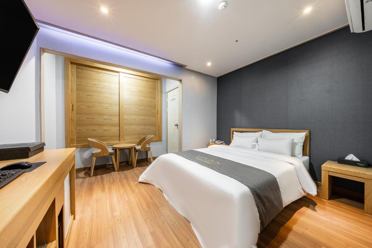 Golden Business Hotel Seosan Экстерьер фото