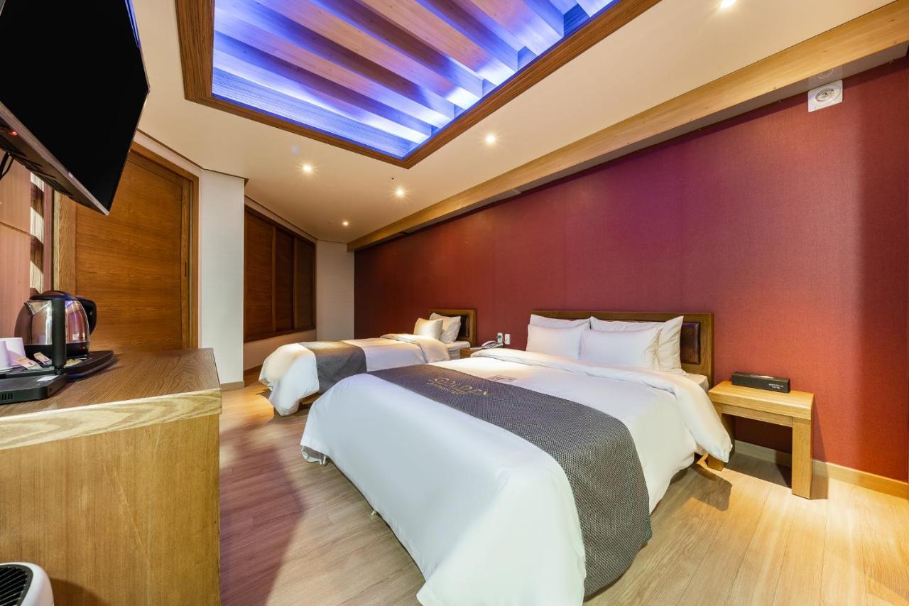 Golden Business Hotel Seosan Экстерьер фото