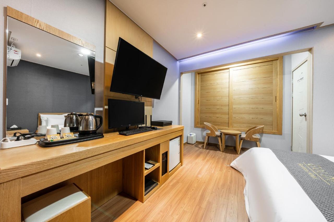Golden Business Hotel Seosan Экстерьер фото