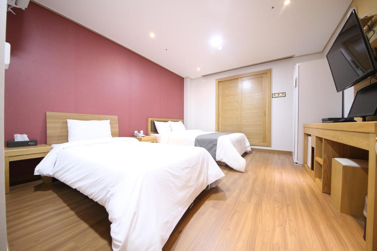 Golden Business Hotel Seosan Экстерьер фото