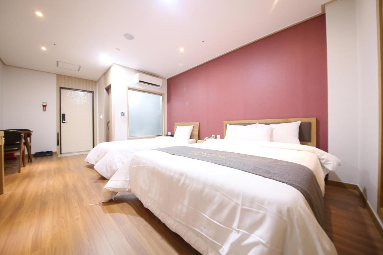Golden Business Hotel Seosan Экстерьер фото